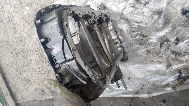 Масляный поддон двигателя 1210127011 TOYOTA