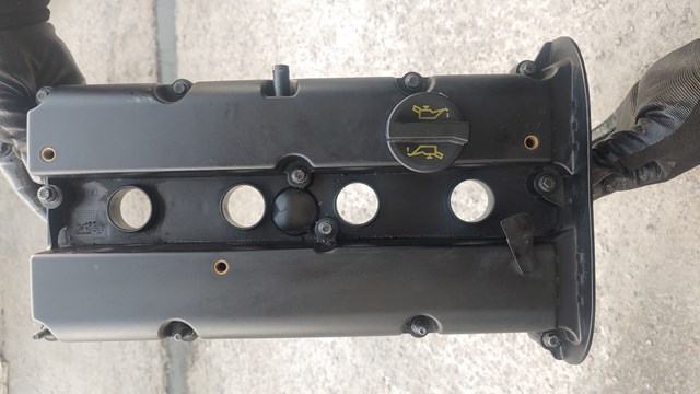 Крышка клапанов 1357168 FORD