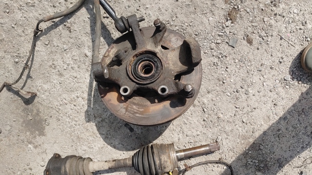 400147F001 NISSAN Цапфа (поворотный кулак) передний правый купить в Харьков