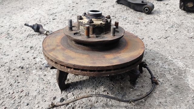 Ось передняя и поворотные кулаки 400147F001 NISSAN
