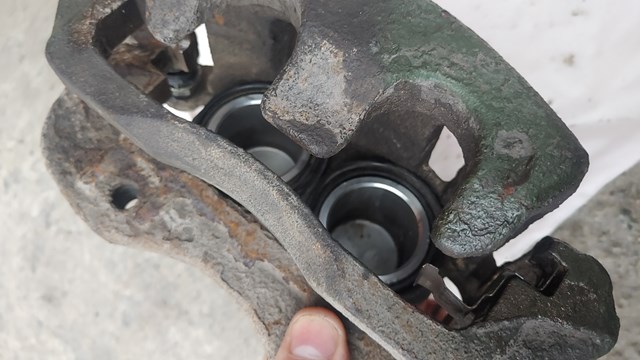 Тормозной суппорт 41001VL30C NISSAN
