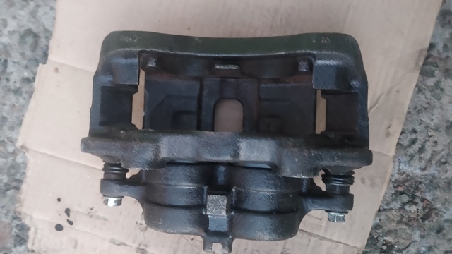 411119C125 NISSAN Суппорт тормозной передний правый купить в Николаев
