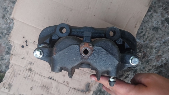 411119C125 NISSAN Суппорт тормозной передний правый купить в Львов