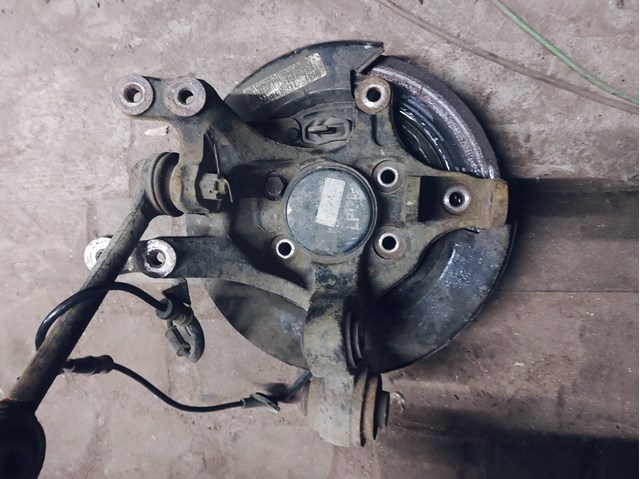 HYUNDAI 527103S111 Цапфа (поворотный кулак) задний левый в наличии Каменское