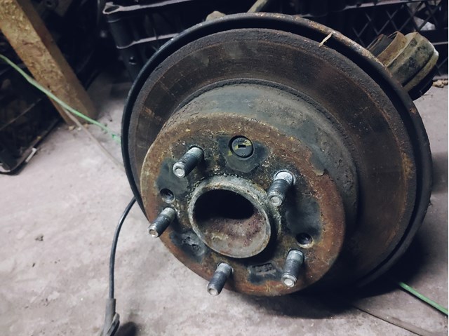 527203S111 HYUNDAI Цапфа задняя правая купить в Николаев