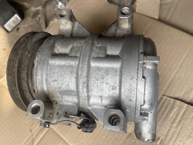 Компрессор кондиционера 926002TB0A NISSAN