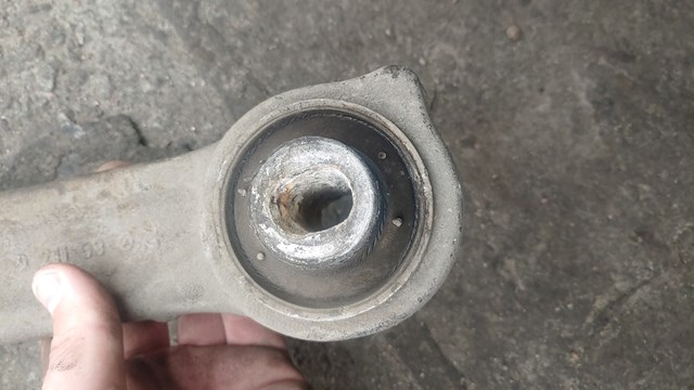 A2113308207 Рычаг передней подвески нижний правый купить Ирпень
