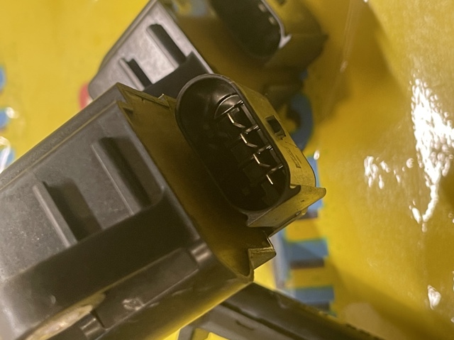 MERCEDES A2749060700 Катушка зажигания в наличии Киев