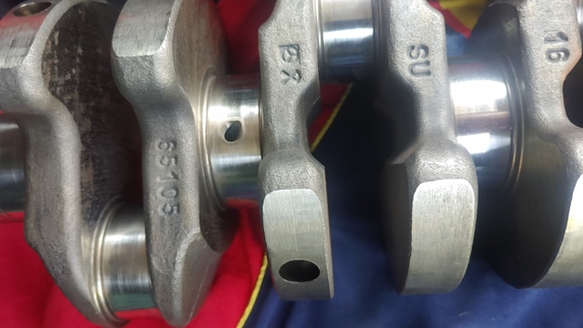 Коленвал двигателя A6510300401 MERCEDES