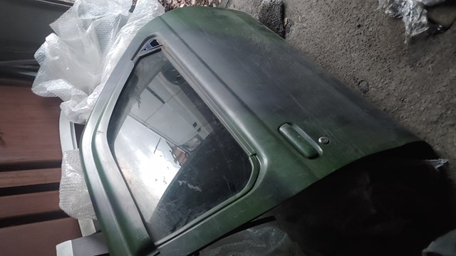 Пассажирская передняя дверь H01002S400 NISSAN