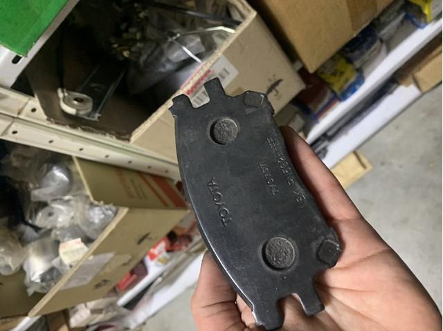 TOYOTA 0446548090 Колодки тормозные передние дисковые в наличии Украина