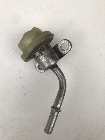 Регулятор давления топлива 2328031010 TOYOTA