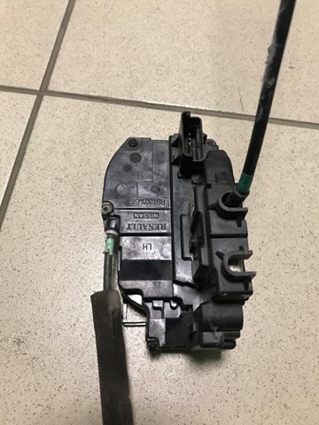 Замок задней левой двери 82501JD900 NISSAN