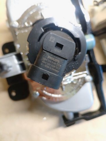 92201H1550 HYUNDAI Фара противотуманная левая купить в Николаев