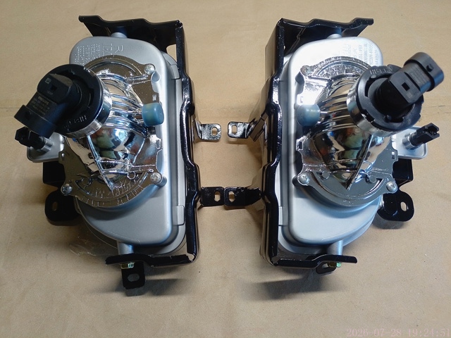 92201H1550 HYUNDAI Фара противотуманная левая купить в Хмельницкий