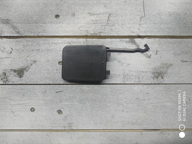 Заглушка бампера буксировочного крюка задняя 2118801405