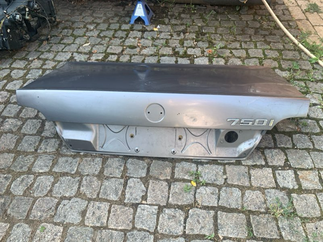 Крышка багажника 41628230560 BMW