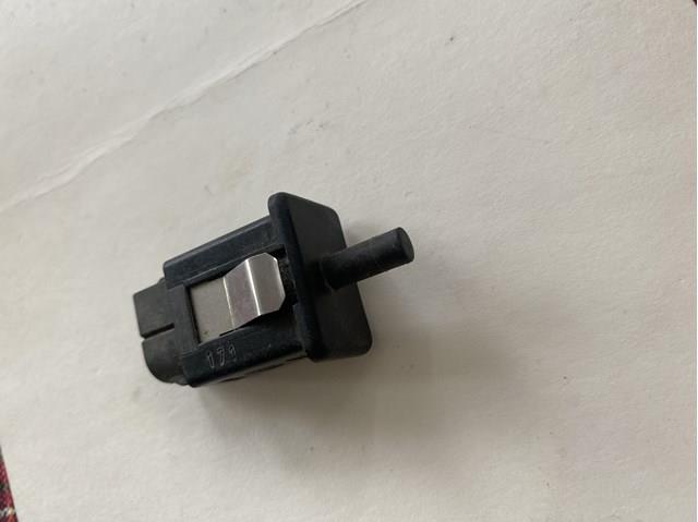Переключатель управления люком 61311388277 BMW