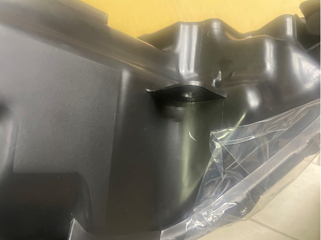 TOYOTA 8114533B60 Правая фара в наличии Украина