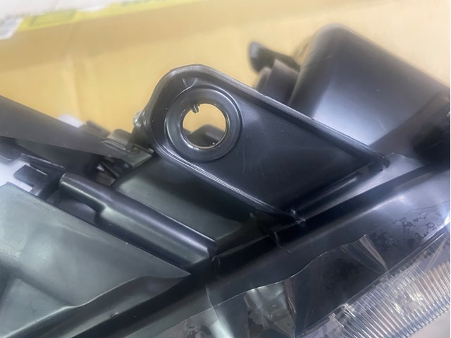 8114533B60 TOYOTA Правая фара купить в Ровно