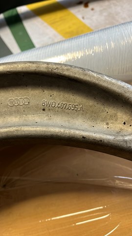 8W0407695A VAG Рычаг передней подвески нижний левый купить в Запорожье