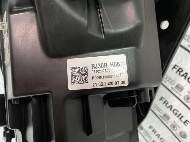 92102J7300 HYUNDAI Правая фара купить в Ирпень