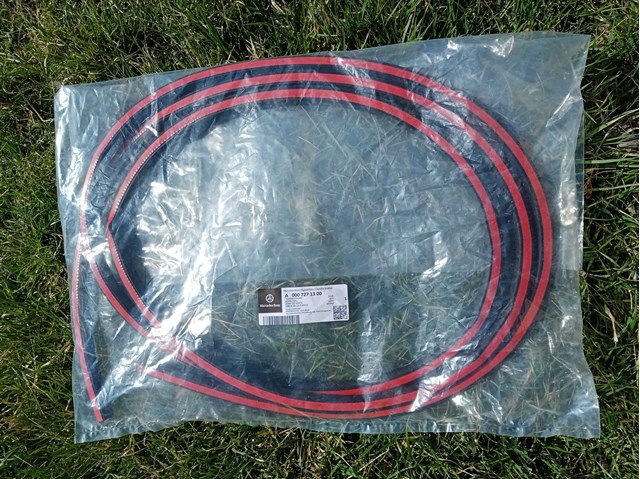 A0007271300 MERCEDES Уплотнитель двери задней (на кузове) купить в Украина