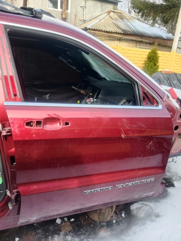 Пассажирская передняя дверь 55113638AB CHRYSLER