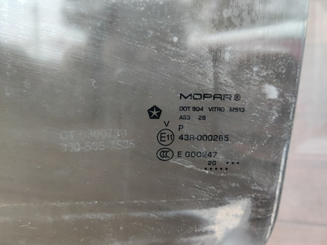 68086589AA CHRYSLER Стекло двери задней левой купить в Запорожье