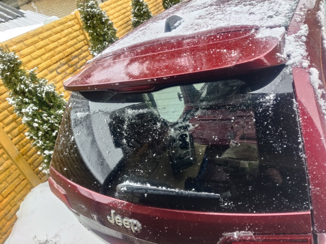 Спойлер задней двери 68217495AA CHRYSLER