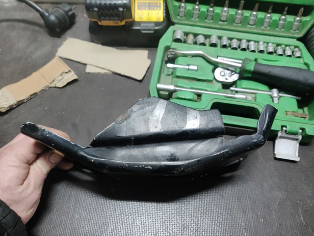 CHRYSLER 68256209AA в наличии Запорожье