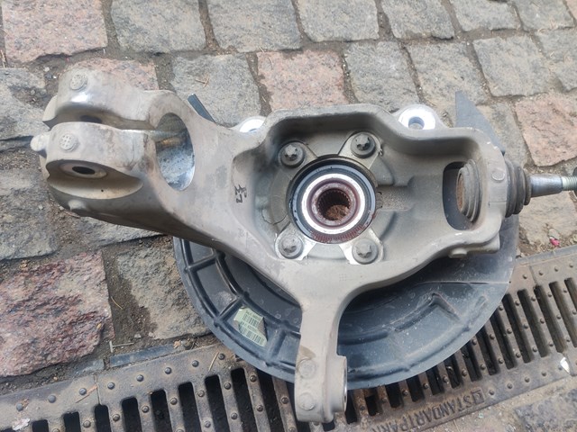 Цапфа поворотного кулака 68305297AC CHRYSLER