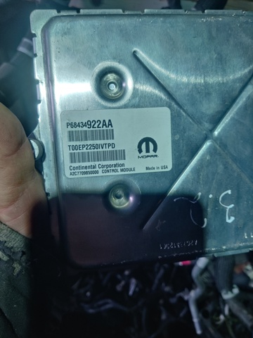 Мозги двигателя 68434922AA CHRYSLER
