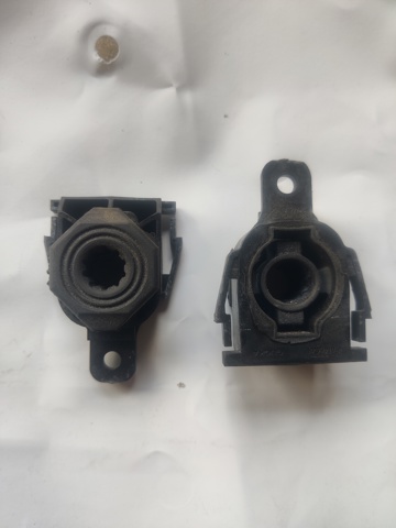 Подушка радиатора кондиционера, верхняя L1MZ8125A FORD