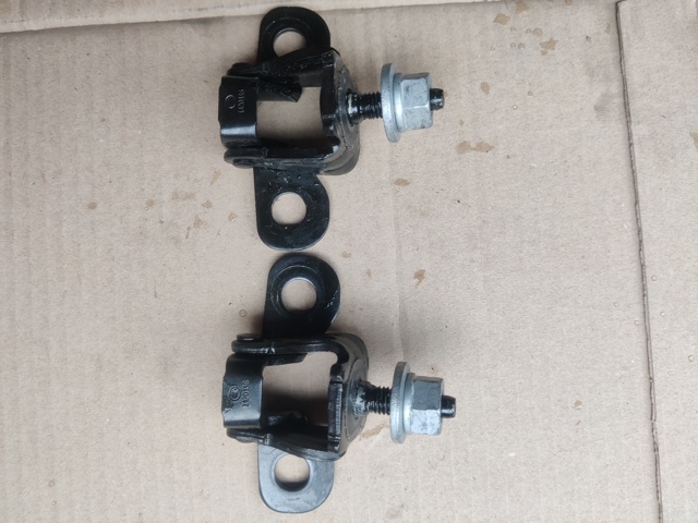 Петля багажника LJ8Z5842900A FORD