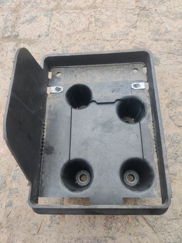 LJ9Z10732A FORD Полка под аккумулятор купить в Сумы