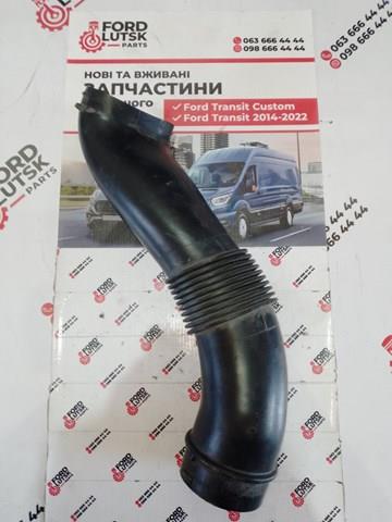 Патрубок воздушный, вход воздушного фильтра BK319A675AE FORD
