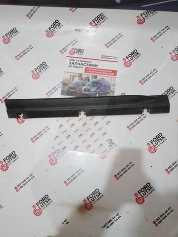 Накладка (молдинг) порога наружная передняя правая BK31V10154AF5CND FORD