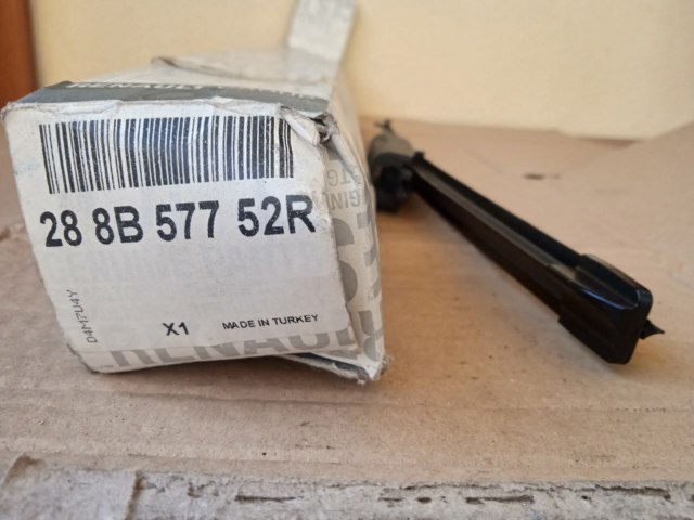 288B57752R RENAULT Щетка-дворник лобового стекла водительская купить в Львов