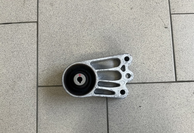 Задняя опора двигателя 217A0GI000 HYUNDAI