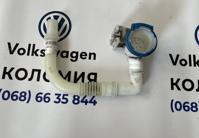 Горловина бачка омывателя 5NA955463A VAG
