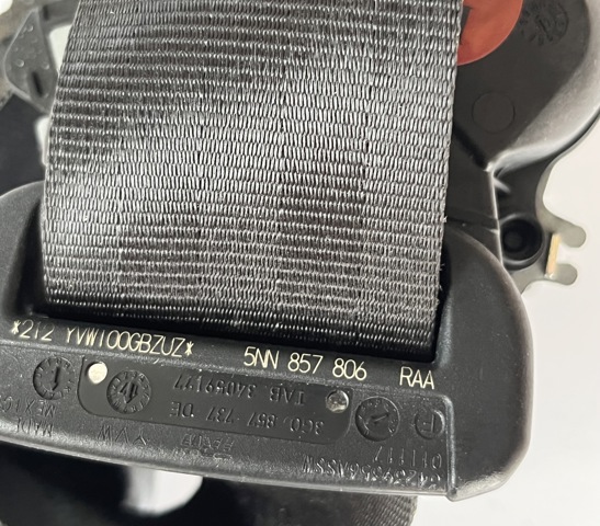 Ремень безопасности задний правый 5NN857806RAA VAG