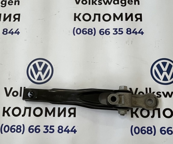 Задняя подушка двигателя 5Q0199855C VAG