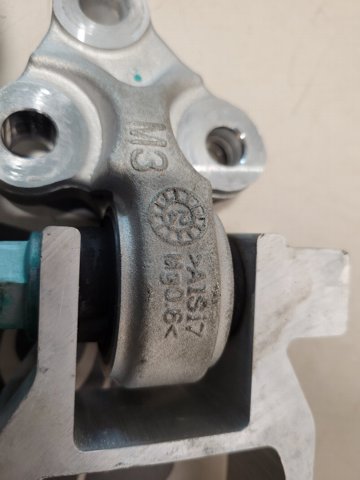 NISSAN 113326RC0A Кронштейн подушки (опоры) двигателя задней в наличии Винница