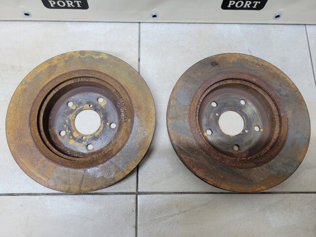 Тормозной диск 26700AL010 SUBARU