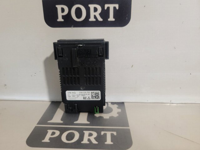 USB-разветвитель 2G6035700 VAG