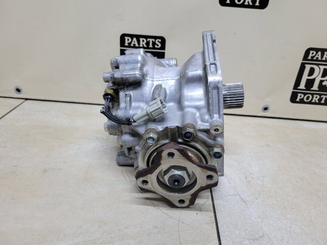 NISSAN 331006RA0A Раздатка (коробка раздаточная) в наличии Винница