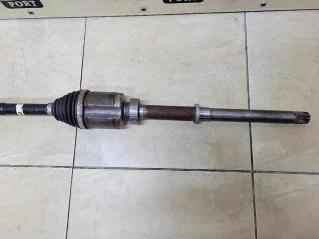 MITSUBISHI 3815B289 Полуось (привод) передняя левая в наличии Каменское