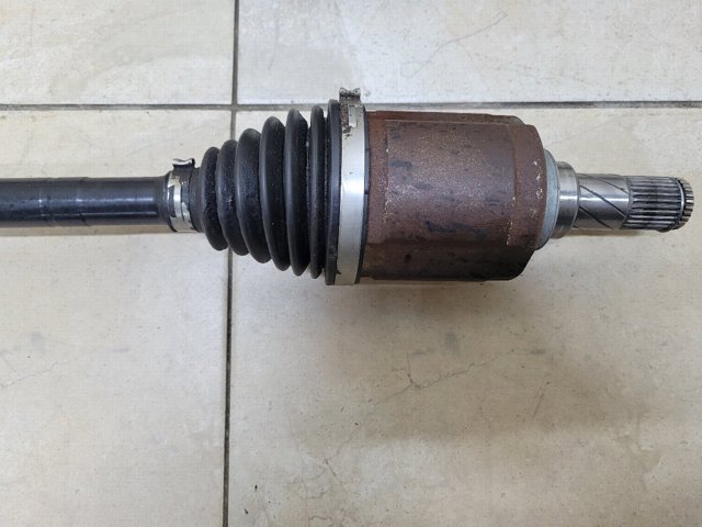 MITSUBISHI 3815B289 Полуось (привод) передняя левая в наличии Черновцы