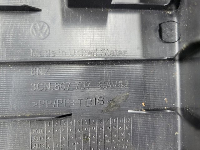 3CN86770782V Обшивка (облицовка) крышки багажника (двери 3/5-й задней) купить Харьков